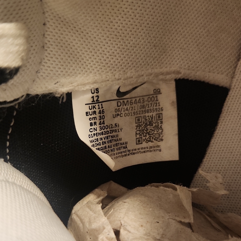 "Nike Blazer Low × Sacai" Black and White Layered Swoosh Sneakers - Picture 2 of 9